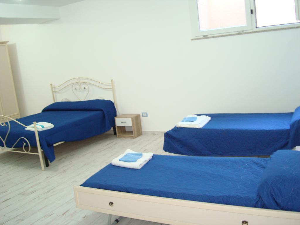 Guest House Mare E Luna Fiumefreddo Bruzio Exteriör bild